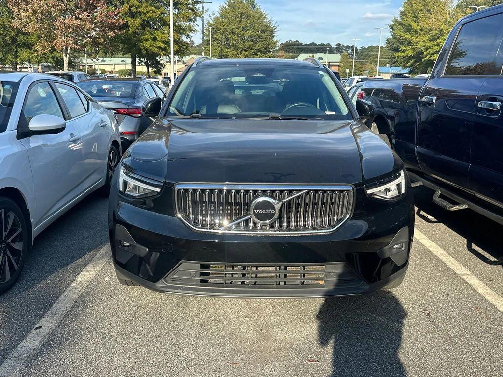 used 2023 Volvo XC40 car, priced at $26,995