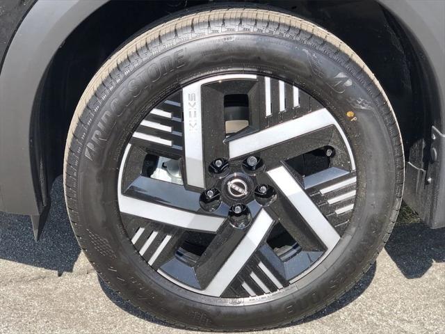 new 2025 Nissan Kicks car, priced at $24,946