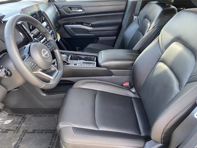new 2025 Nissan Pathfinder car, priced at $42,027
