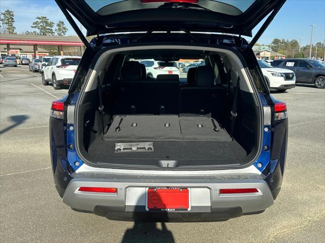 new 2025 Nissan Pathfinder car, priced at $41,027