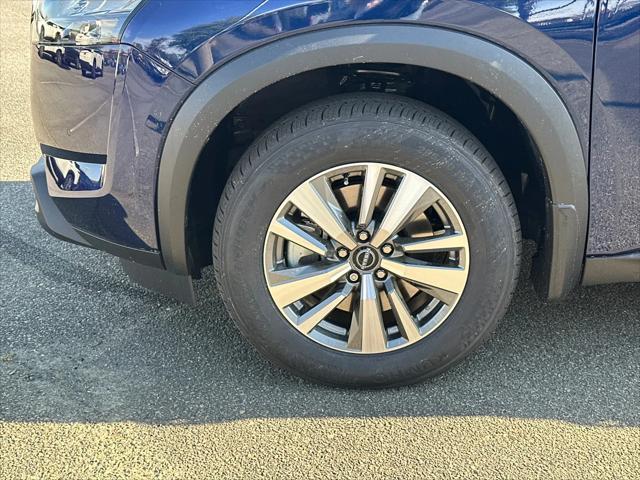 new 2025 Nissan Pathfinder car, priced at $41,027