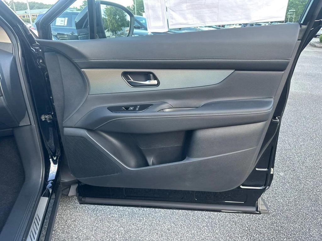 new 2025 Nissan Murano car, priced at $40,000