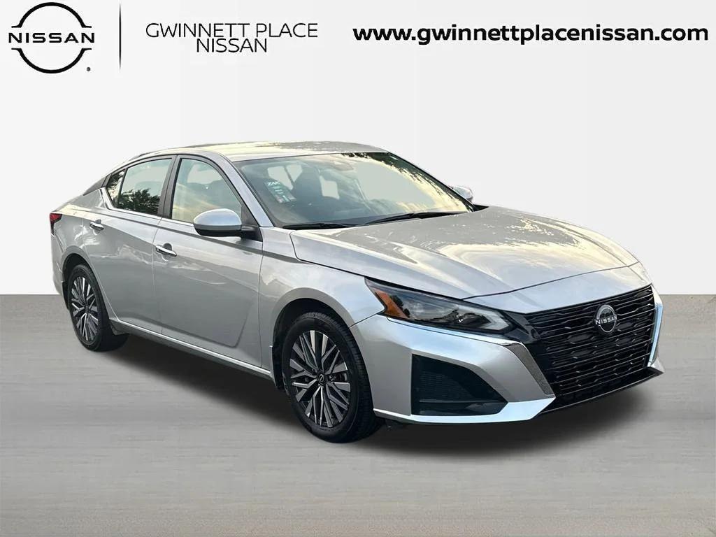 used 2023 Nissan Altima car, priced at $17,999