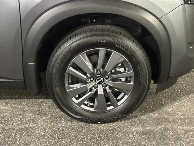 new 2025 Nissan Pathfinder car, priced at $39,721