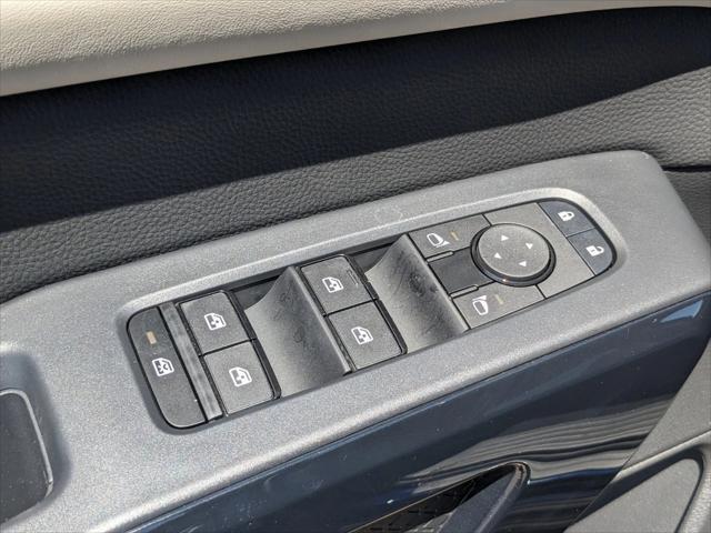new 2024 Nissan Pathfinder car, priced at $39,348