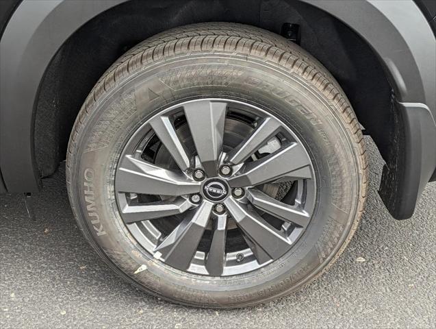 new 2024 Nissan Pathfinder car, priced at $39,348
