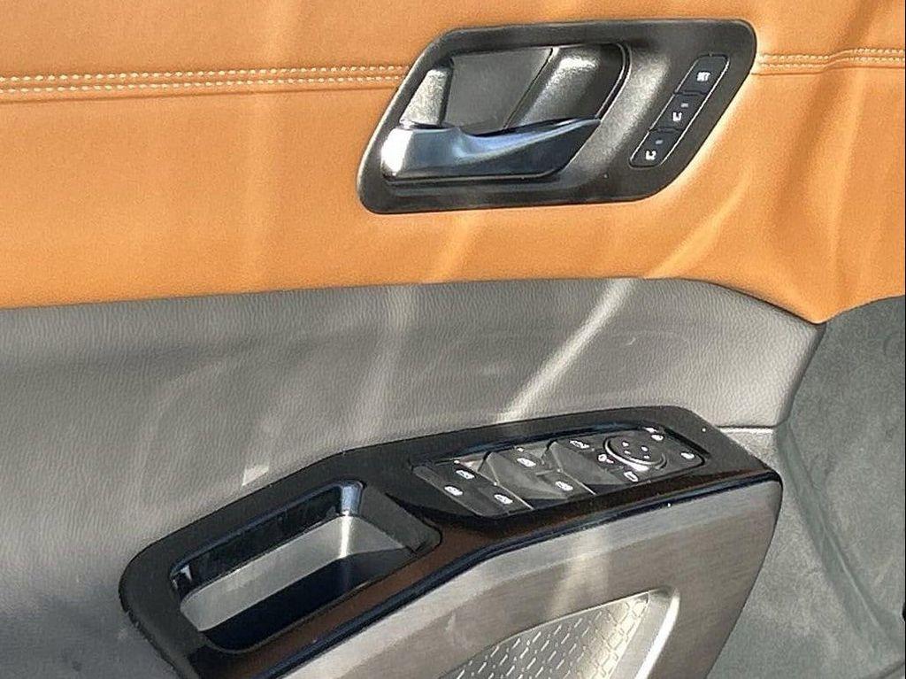 new 2025 Nissan Pathfinder car, priced at $47,843