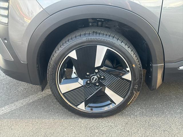 new 2025 Nissan Kicks car, priced at $27,077