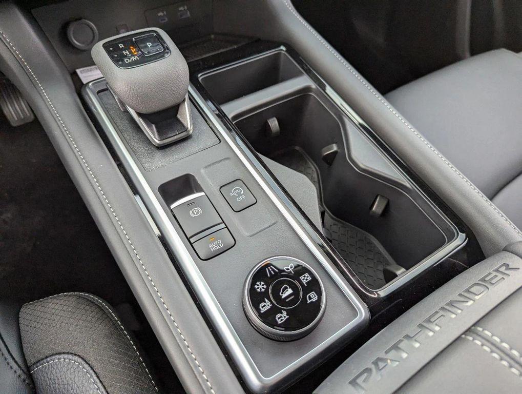 new 2025 Nissan Pathfinder car, priced at $45,287