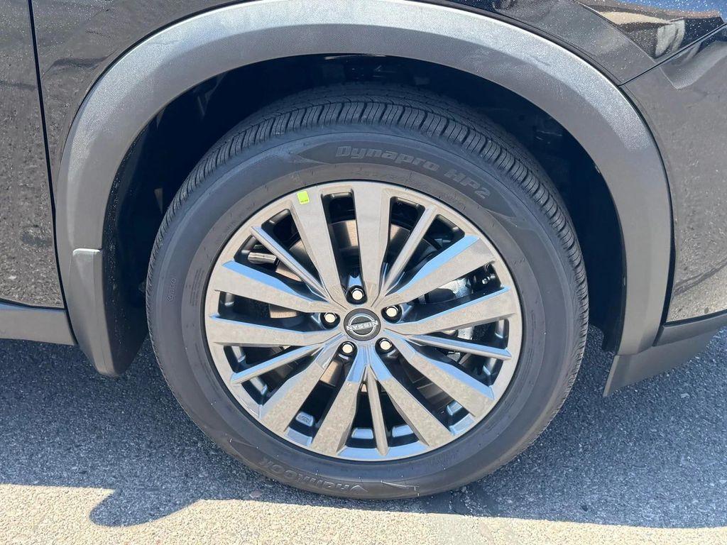 new 2025 Nissan Pathfinder car, priced at $45,287
