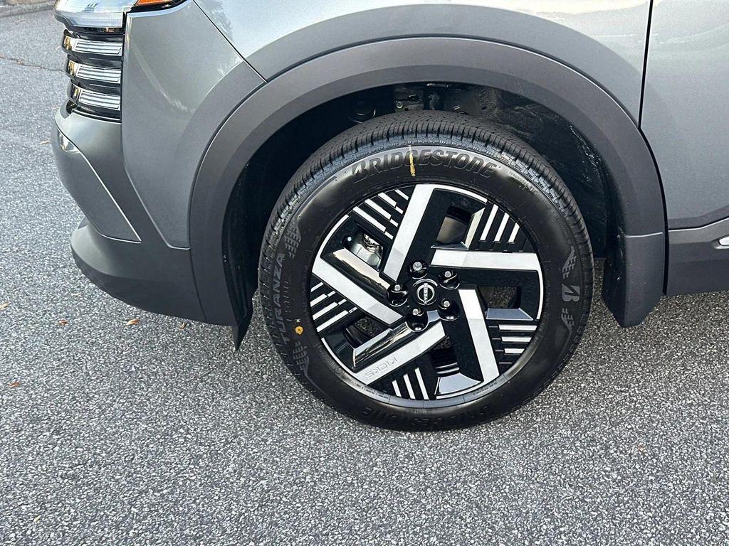 new 2026 Nissan Kicks car, priced at $25,109