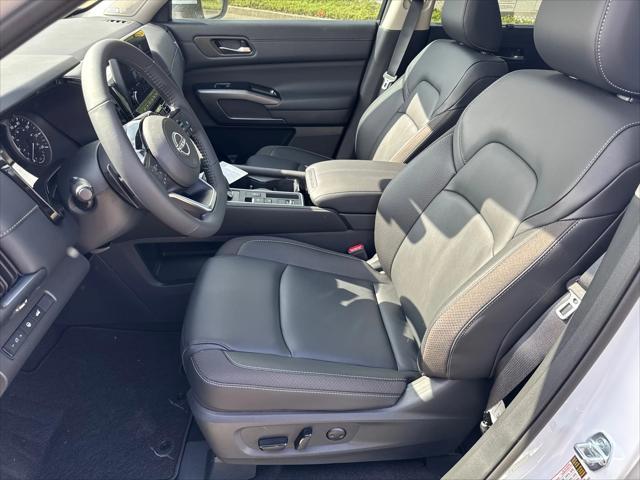 new 2025 Nissan Pathfinder car, priced at $43,720