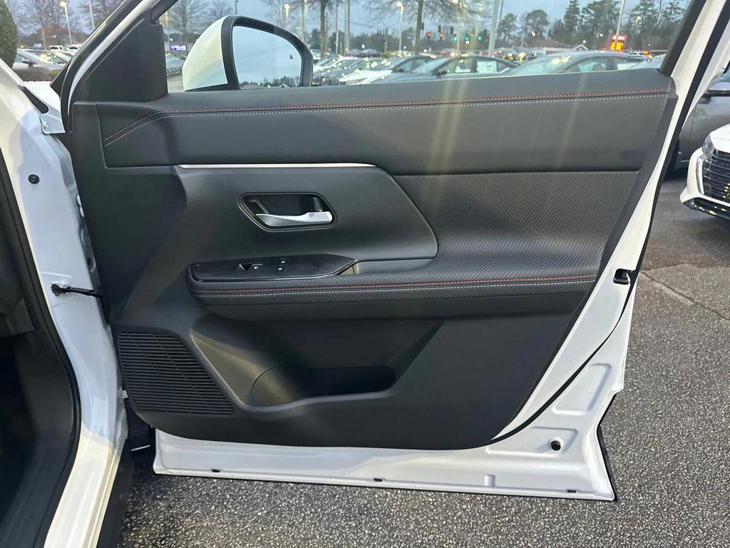 new 2025 Nissan Kicks car, priced at $26,947