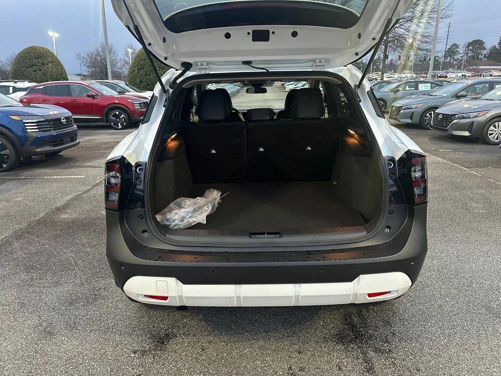 new 2025 Nissan Kicks car, priced at $26,947