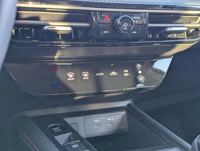 new 2025 Nissan Kicks car, priced at $27,362