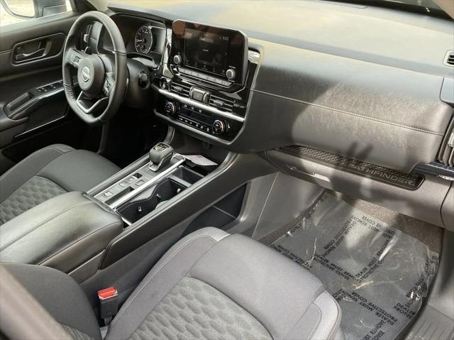 new 2025 Nissan Pathfinder car, priced at $41,234