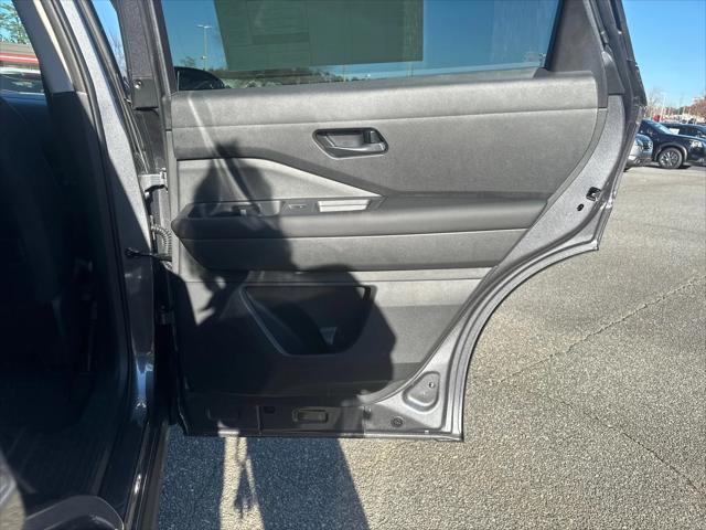 new 2025 Nissan Pathfinder car, priced at $41,735