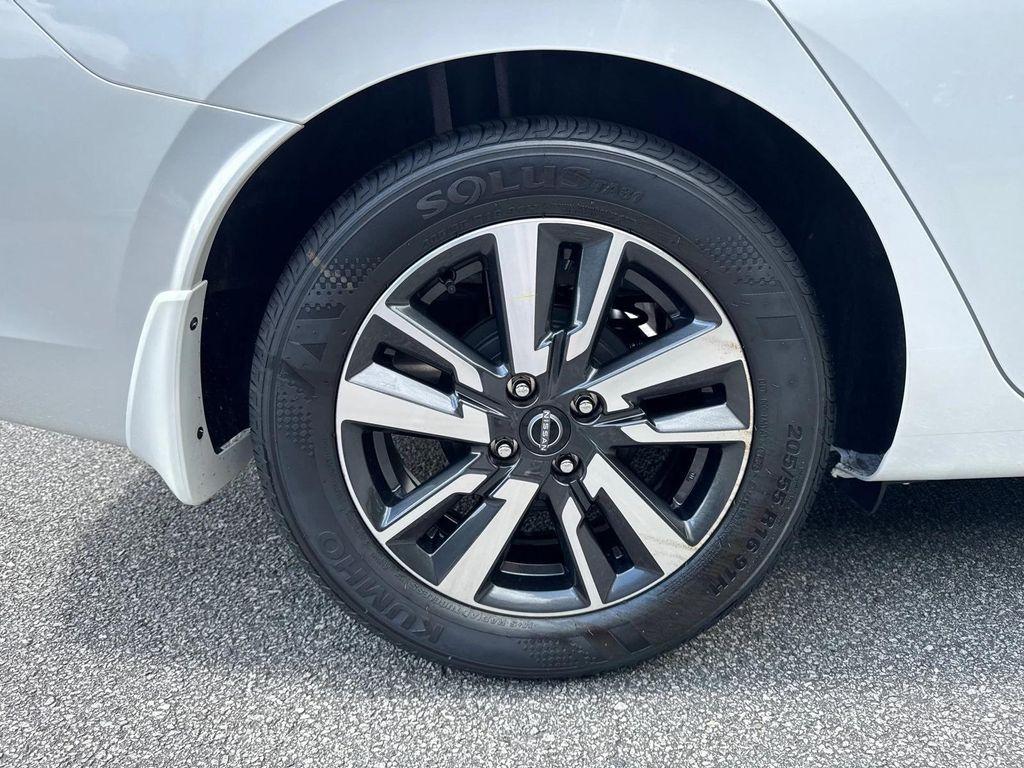 new 2025 Nissan Versa car, priced at $21,271