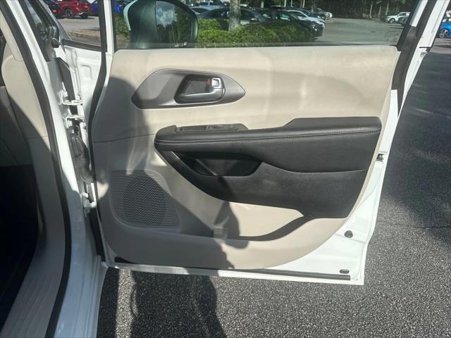 used 2023 Chrysler Pacifica car, priced at $24,997