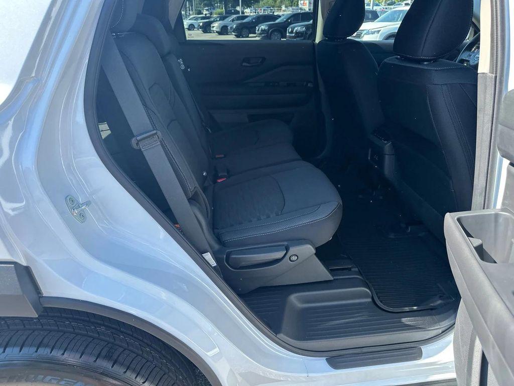 new 2025 Nissan Pathfinder car, priced at $33,675