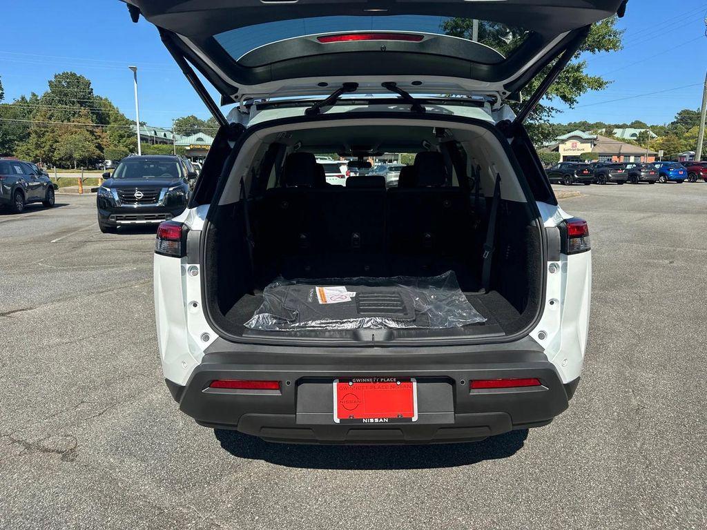 new 2025 Nissan Pathfinder car, priced at $33,675