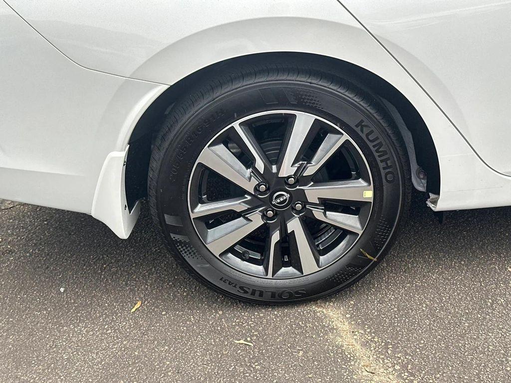 new 2025 Nissan Versa car, priced at $21,192