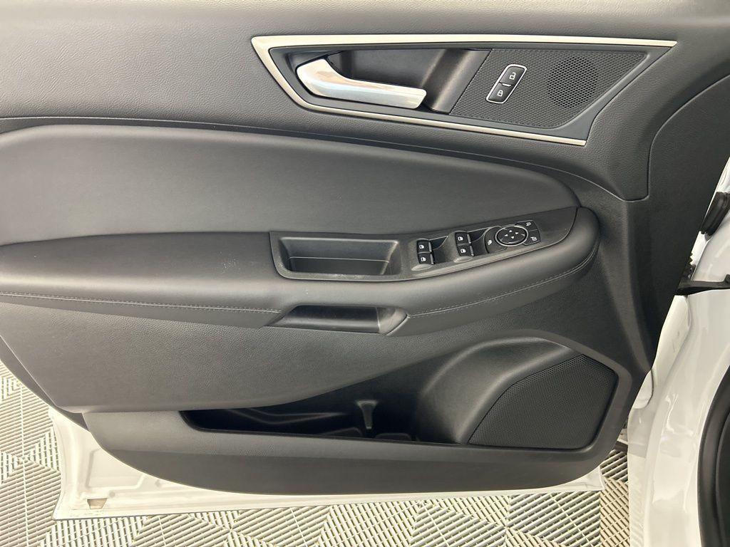 used 2024 Ford Edge car, priced at $24,180