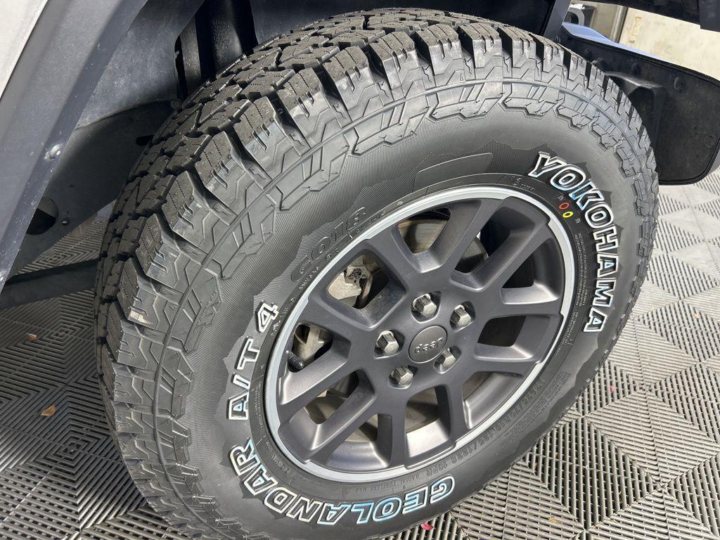 used 2020 Jeep Gladiator car, priced at $28,900