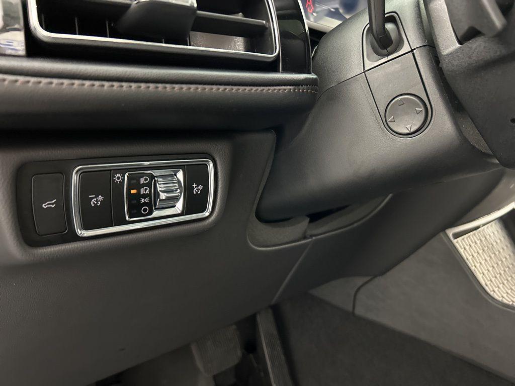 used 2024 Lincoln Aviator car, priced at $56,614