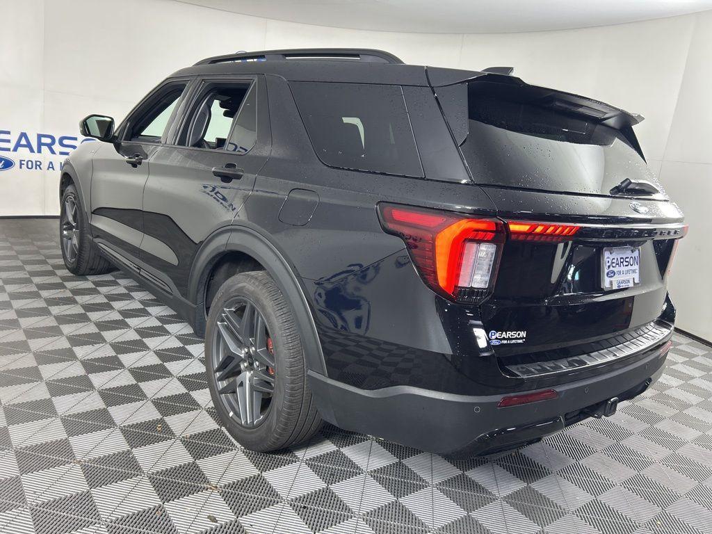 used 2025 Ford Explorer car, priced at $40,592