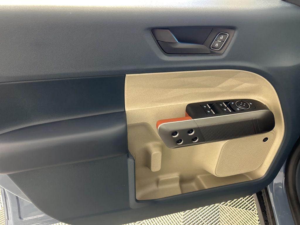 new 2025 Ford Maverick car, priced at $37,684