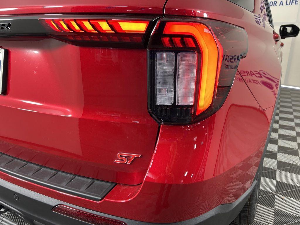 new 2025 Ford Explorer car, priced at $55,287