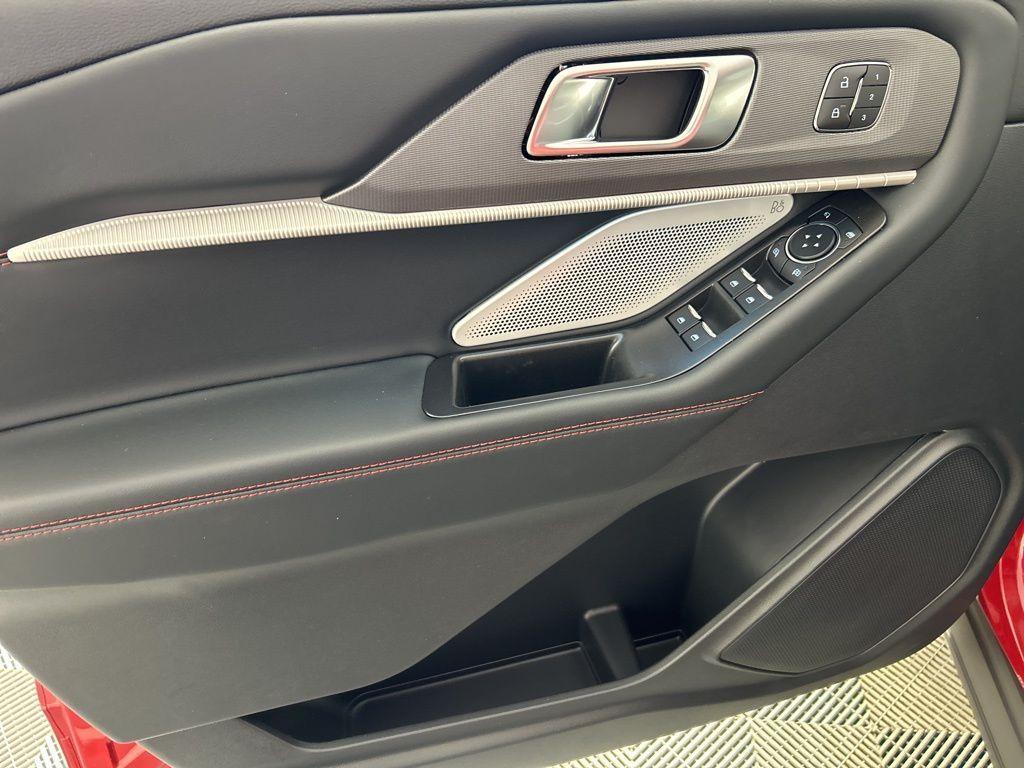 new 2025 Ford Explorer car, priced at $55,287