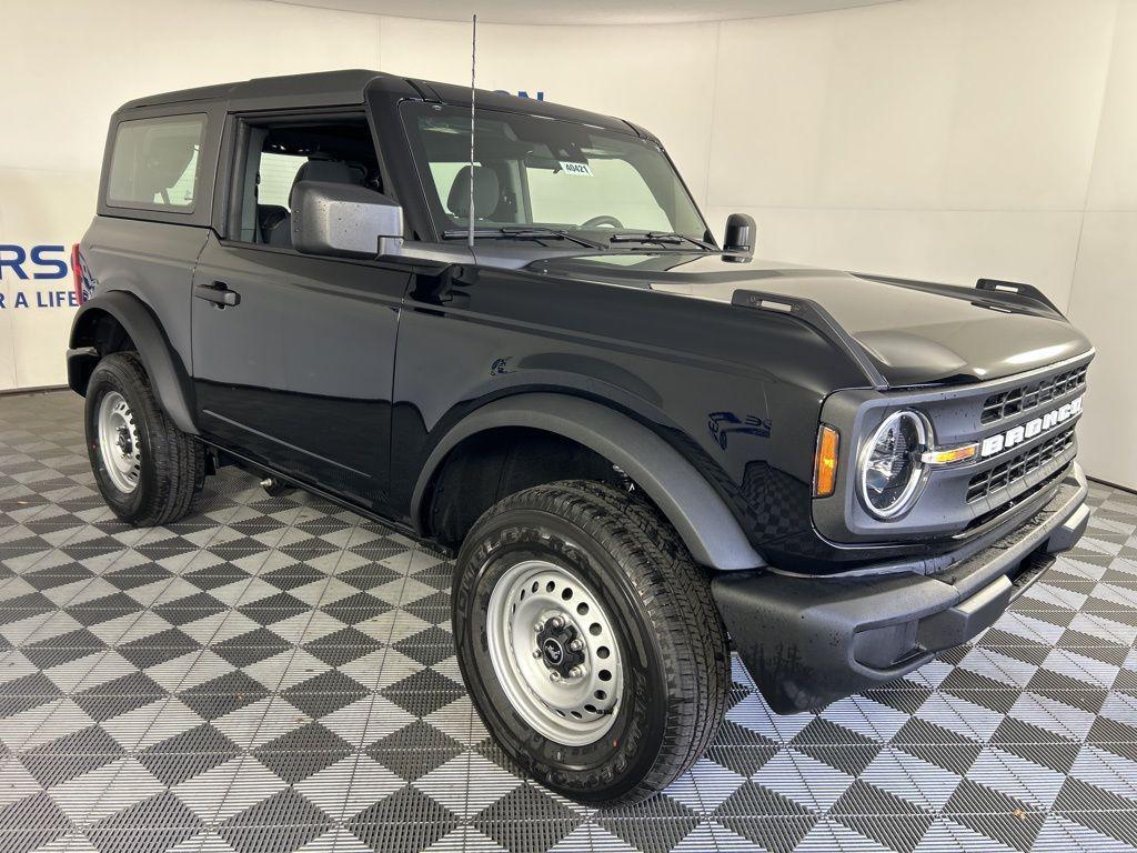 new 2025 Ford Bronco car, priced at $40,859