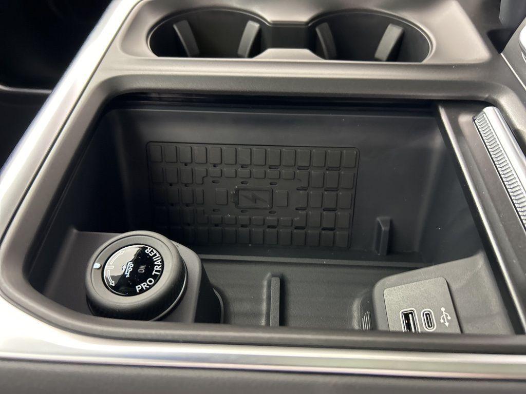 new 2025 Ford Expedition Max car, priced at $85,250