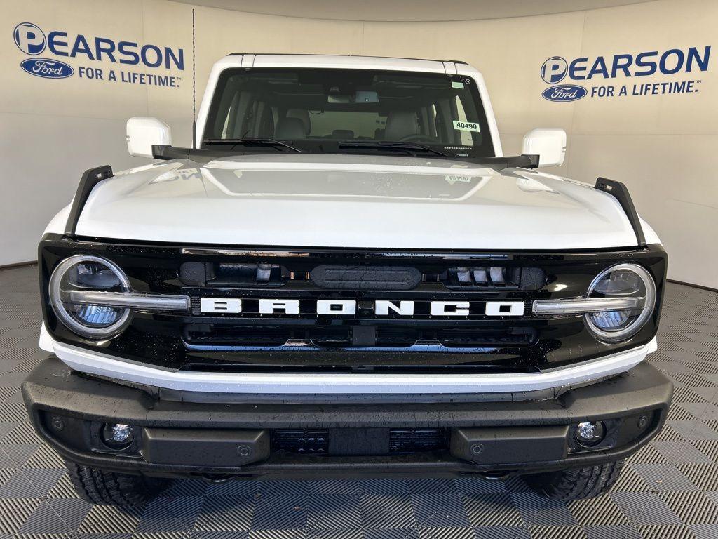 new 2025 Ford Bronco car, priced at $54,051