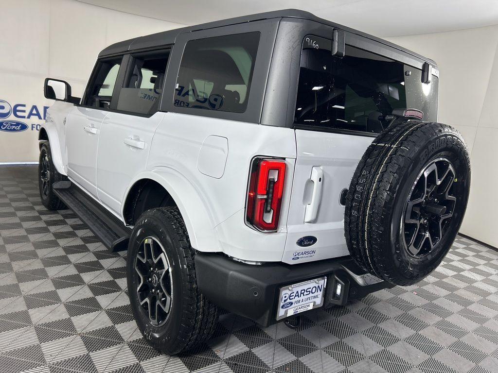 new 2025 Ford Bronco car, priced at $54,051
