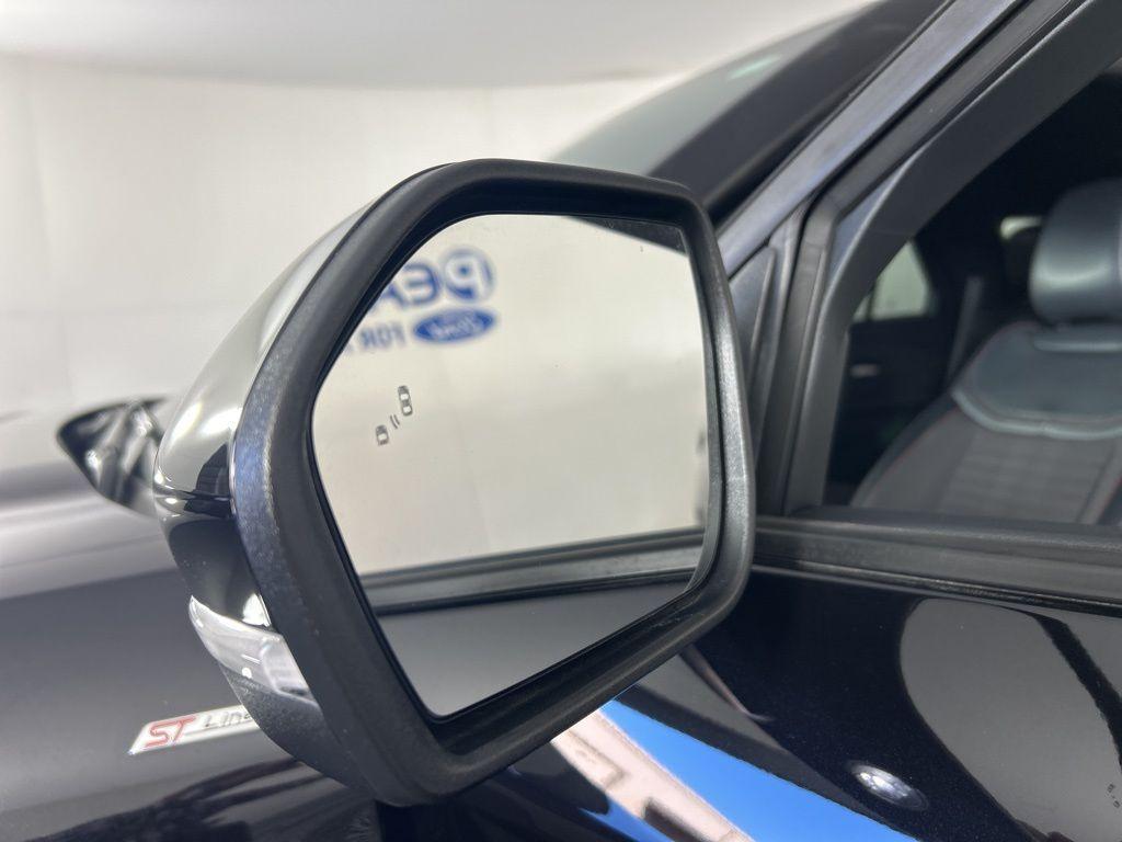 used 2025 Ford Explorer car, priced at $40,982