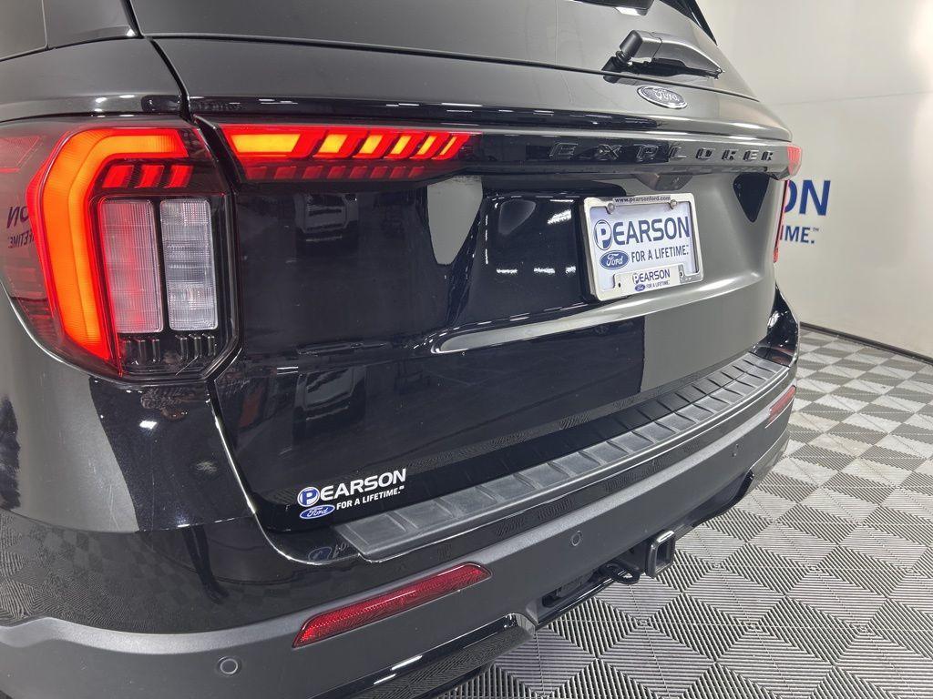 used 2025 Ford Explorer car, priced at $40,982