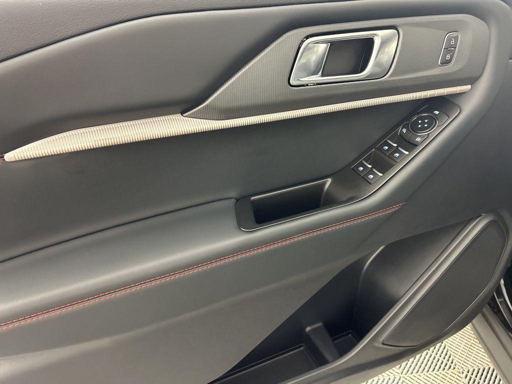 used 2025 Ford Explorer car, priced at $40,982