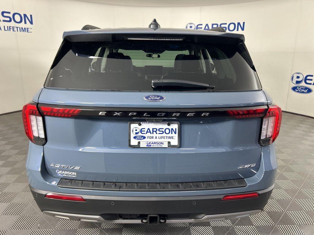 new 2025 Ford Explorer car, priced at $45,082