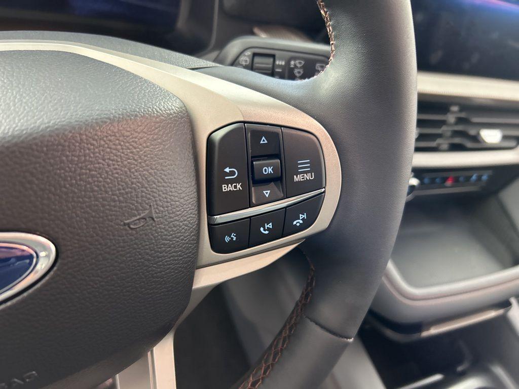 new 2025 Ford Explorer car, priced at $45,082