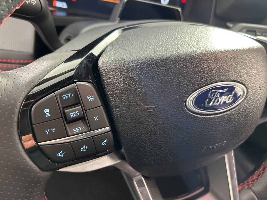 used 2025 Ford Explorer car, priced at $41,328