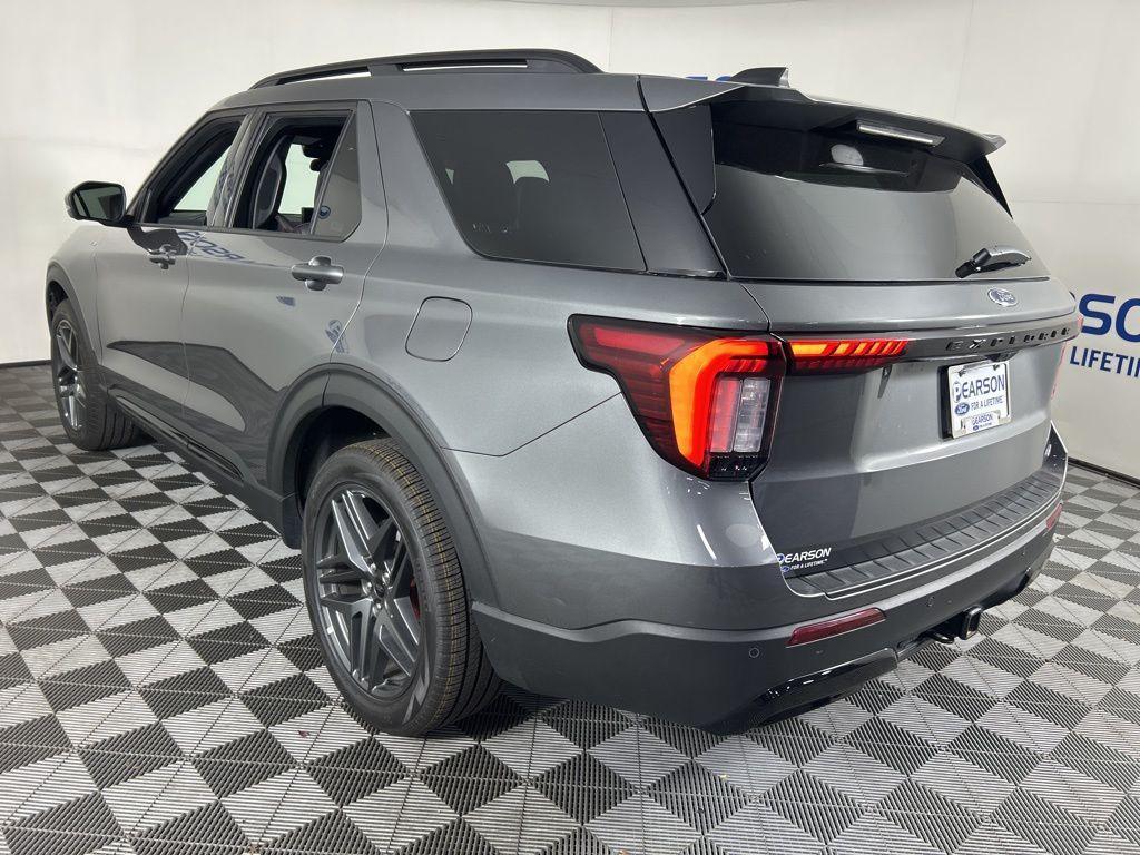 used 2025 Ford Explorer car, priced at $41,328