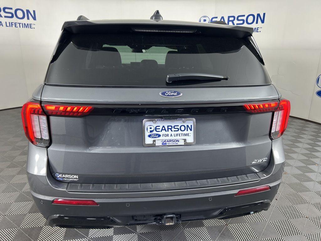 used 2025 Ford Explorer car, priced at $41,328