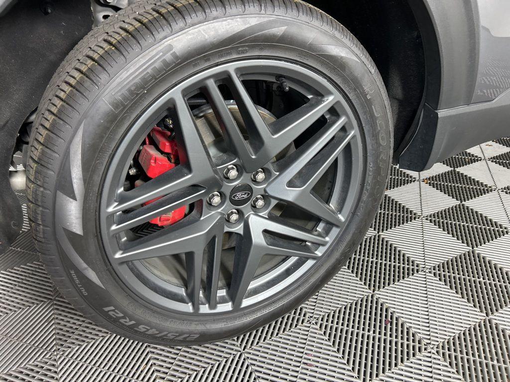 used 2025 Ford Explorer car, priced at $41,328