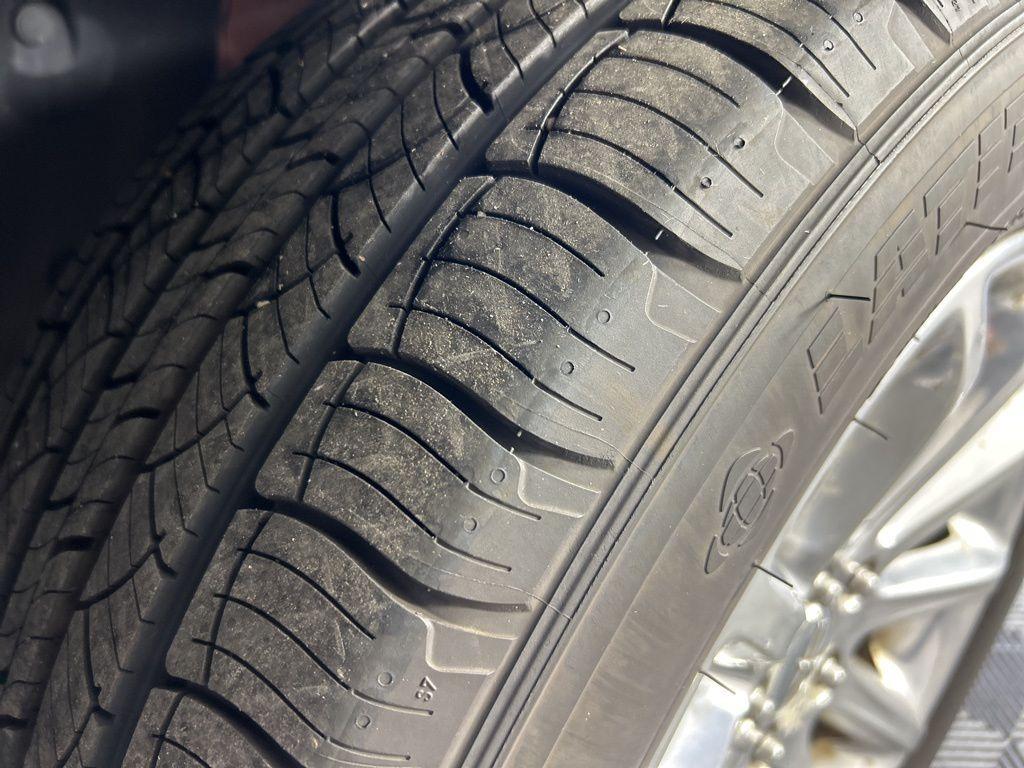 used 2013 Lincoln MKX car, priced at $10,832