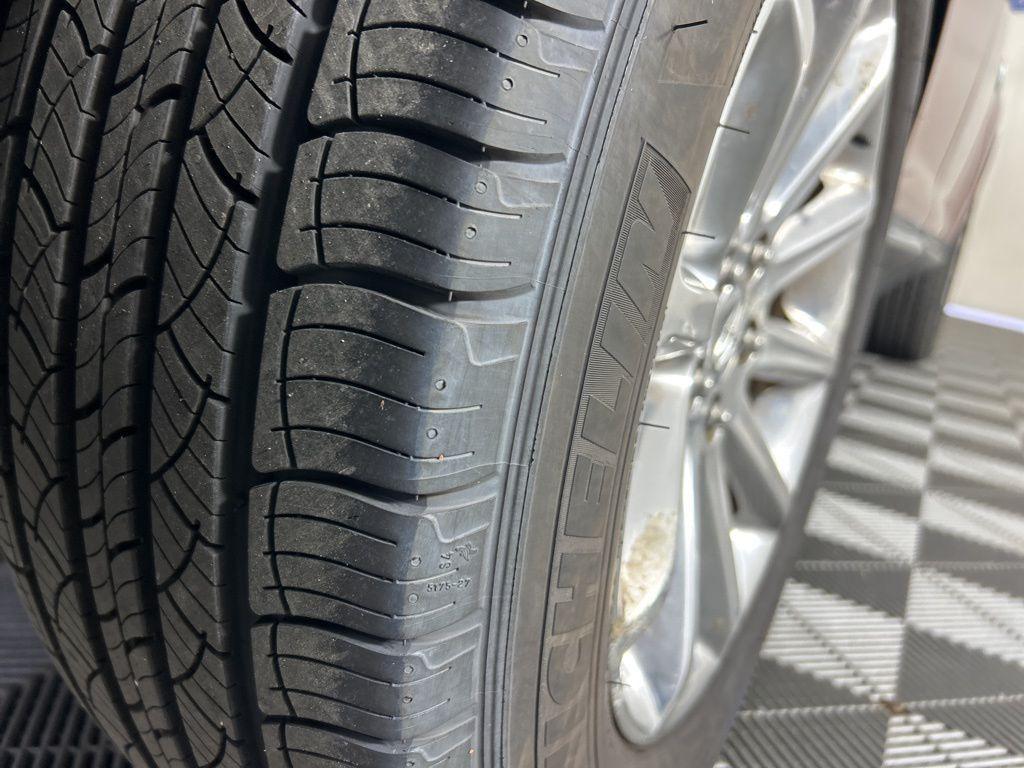 used 2013 Lincoln MKX car, priced at $10,832