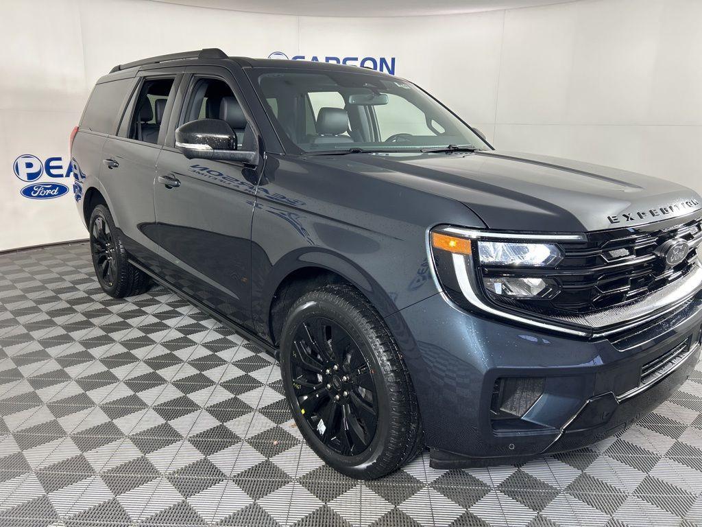 new 2025 Ford Expedition car, priced at $80,695
