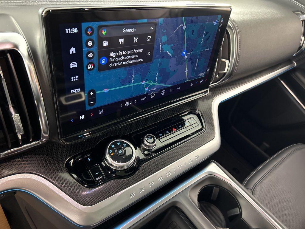 new 2025 Ford Expedition car, priced at $80,695